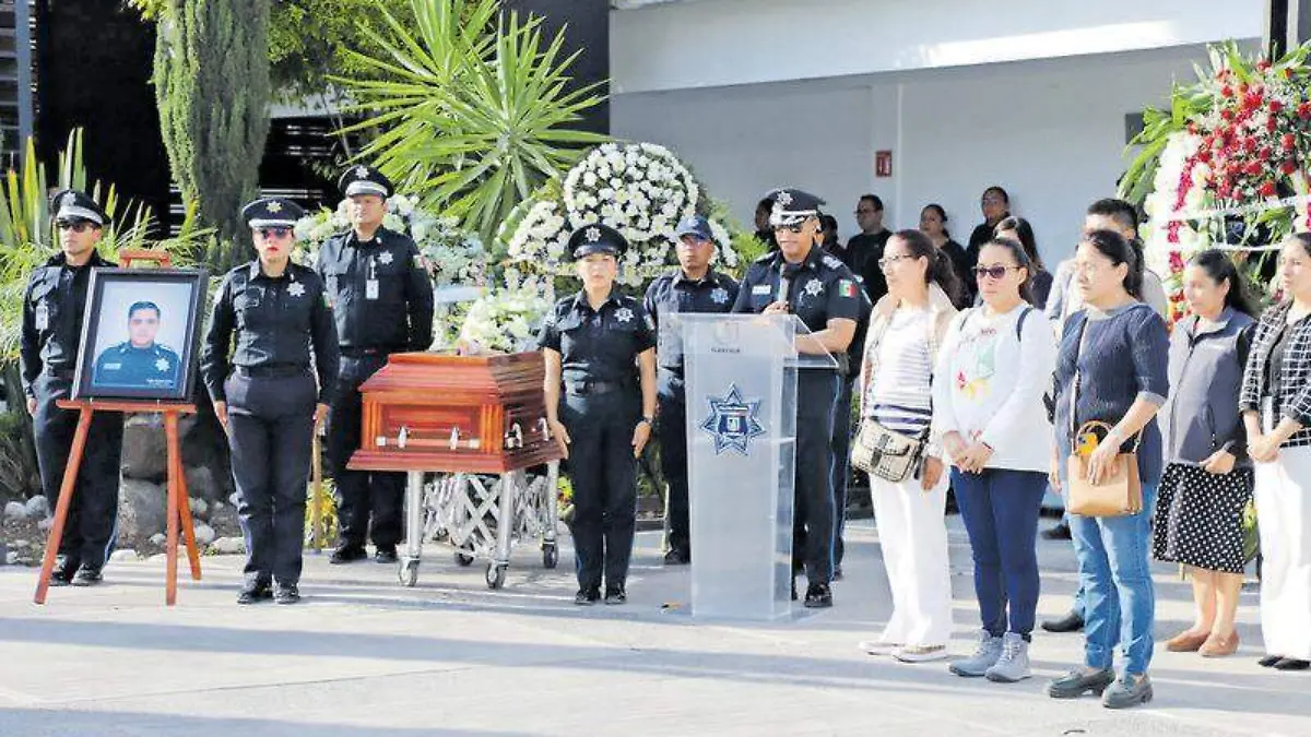 Policía linchado